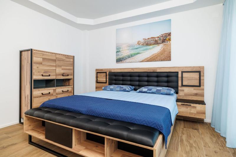 Apartments Maja - image 14