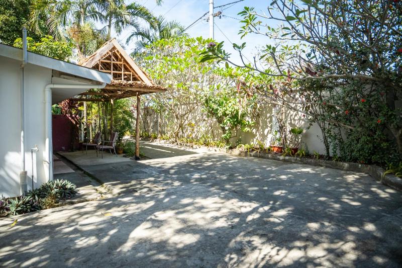seaview apartment - image 13