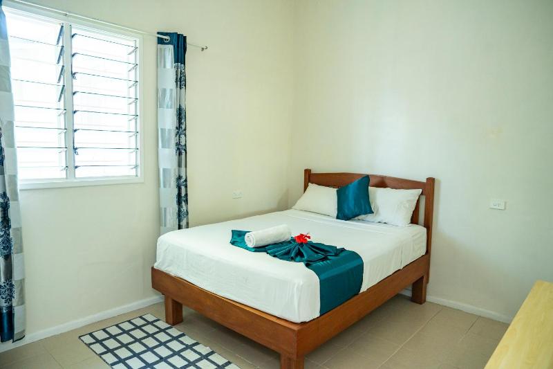 seaview apartment - image 8