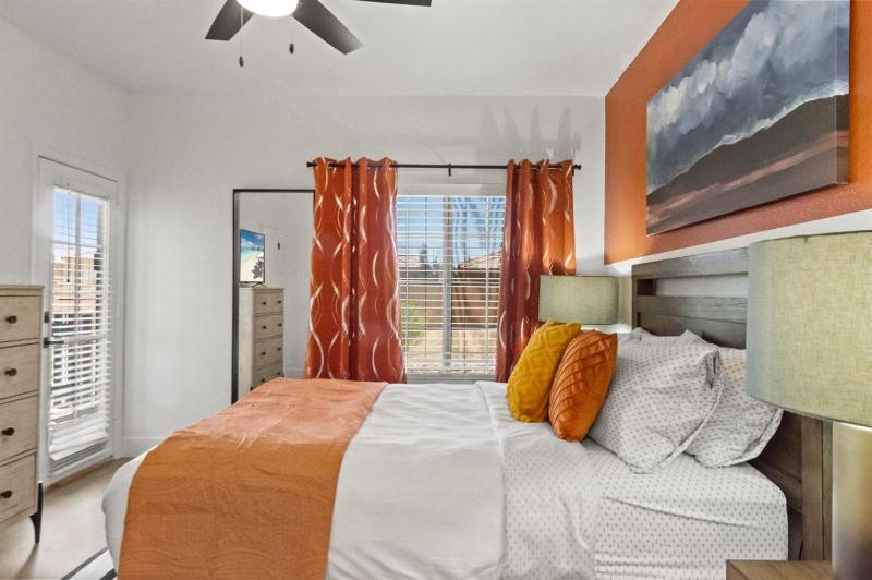 Quiet Executive Oasis Across TPC Fast Wi-Fi - image 2
