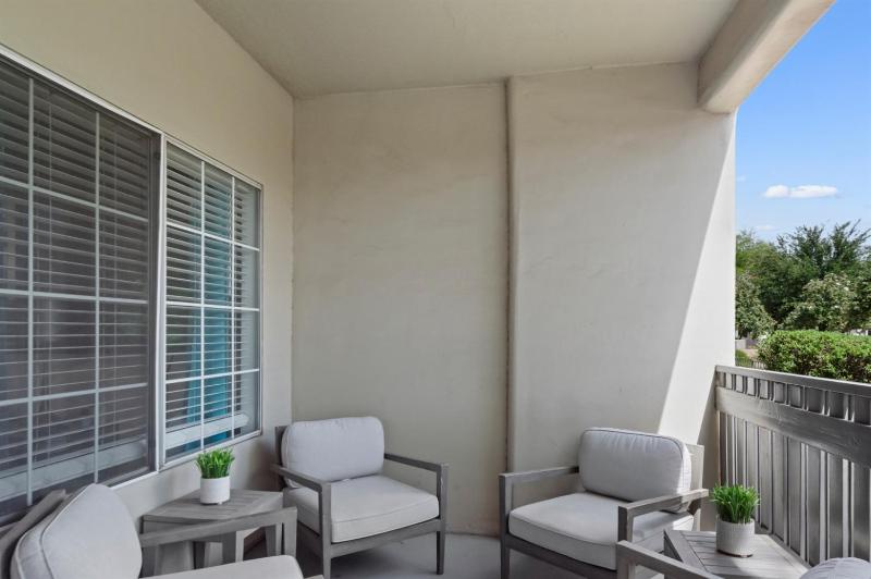 Luxury Golf Suite Walk Accross to TPC Scottsdale - image 14