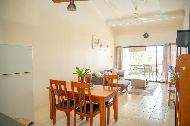 seaview apartment - image 15