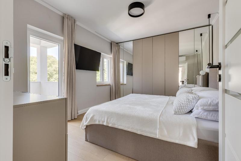 City Shell Luxury Residence - image 8
