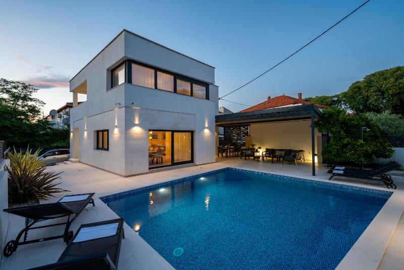 City Shell Luxury Residence - image 16