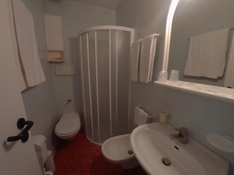 Superior Single Room image 4