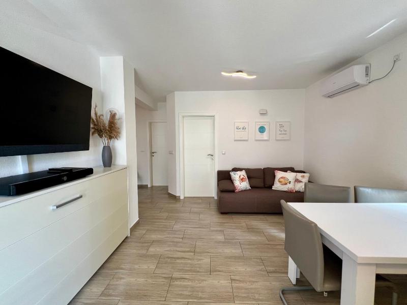 Baka Mara 4 - New Stylish Comfort Apartment - image 20