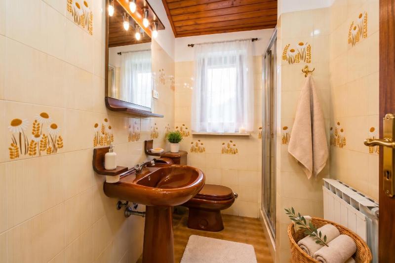 Marisa Olive Grove Apartments - image 32