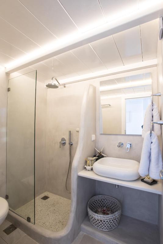 Christy's Luxury Suites - image 8
