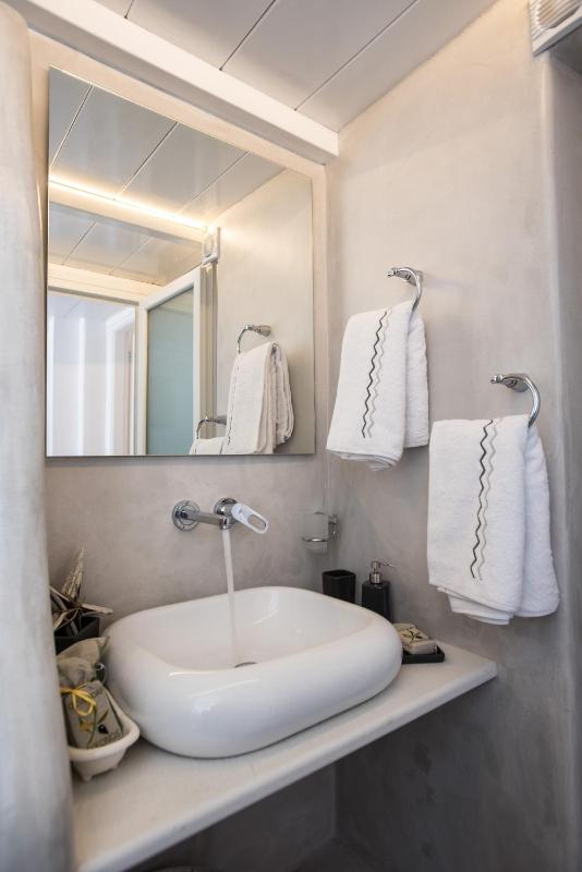 Christy's Luxury Suites - image 12