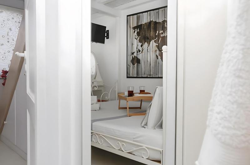 Christy's Three Level Luxury Villa - image 8