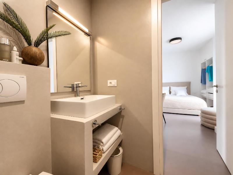 Villa YOLO SARANDA - image 12