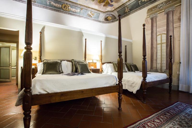 Junior Suite (4 Adults) image 4