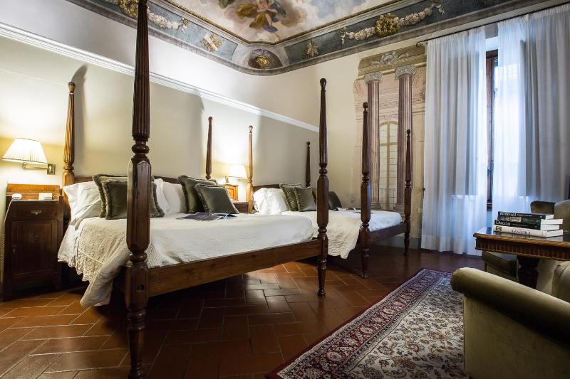 Junior Suite (4 Adults) image 3