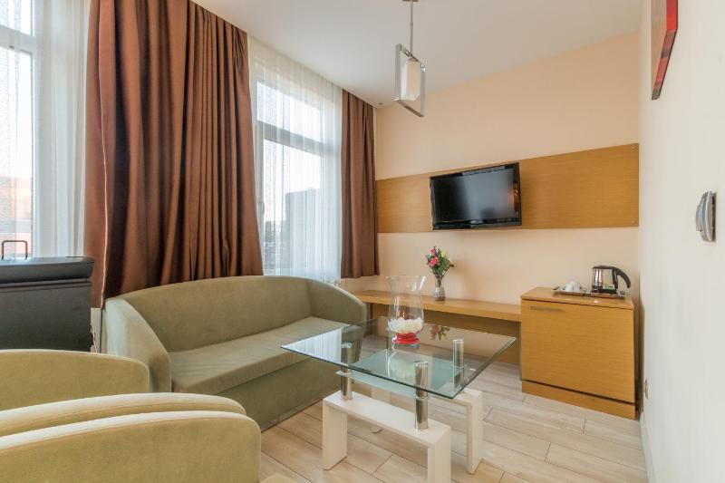Deluxe Double Room with Spa Bath  image 2
