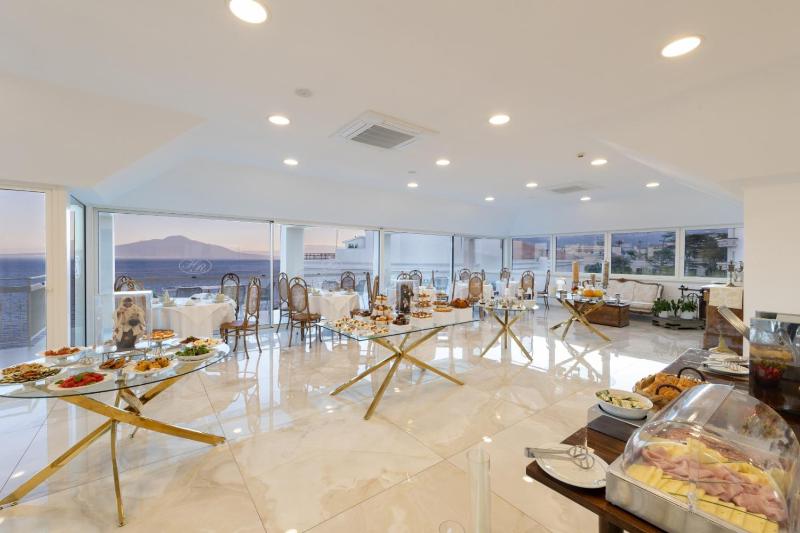 Boutique Hotel Regina - image 16