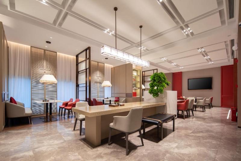 ECHENG Hotel Jianghan Road Pedestrian Street Wuhan River Beach - image 19