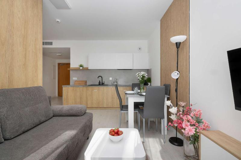 Art Lake - Elegant Apartments in Mielno with Rooftop Seasonal Pool by Noclegi Renters - image 26