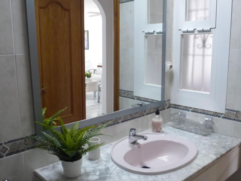 Lovely 1-Bedroom Apartment in Roquetas de Mar Spain - image 14