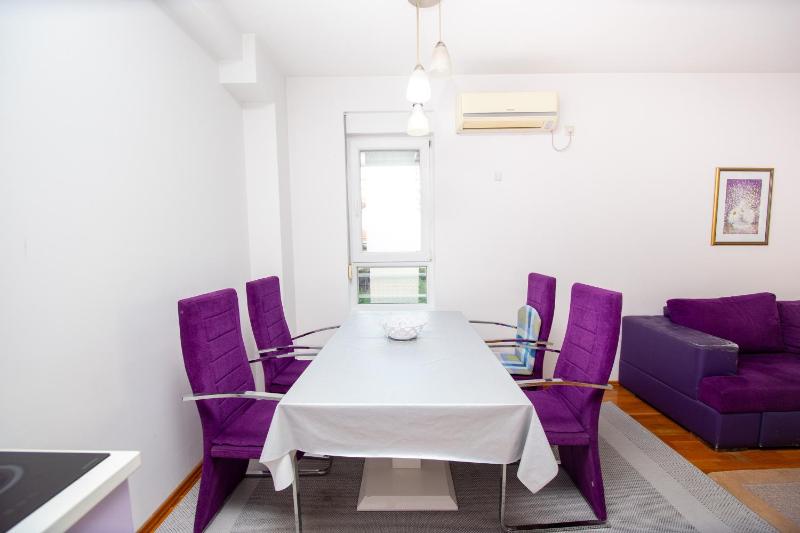 Modern Apartment 200 m from the Beach - image 14