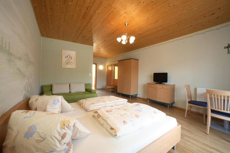 Double Room with Balcony image 4