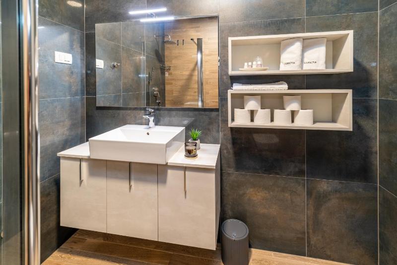 CURICTA Design Apartments - image 2
