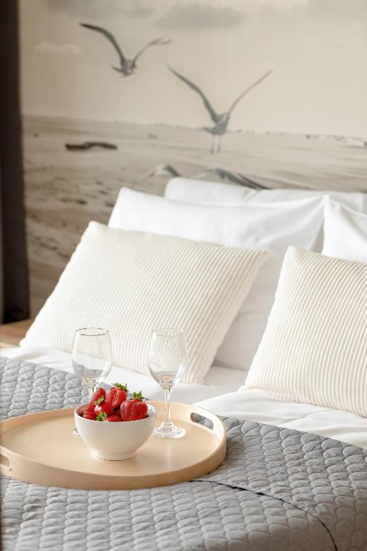 Art Lake - Elegant Apartments in Mielno with Rooftop Seasonal Pool by Noclegi Renters - image 31