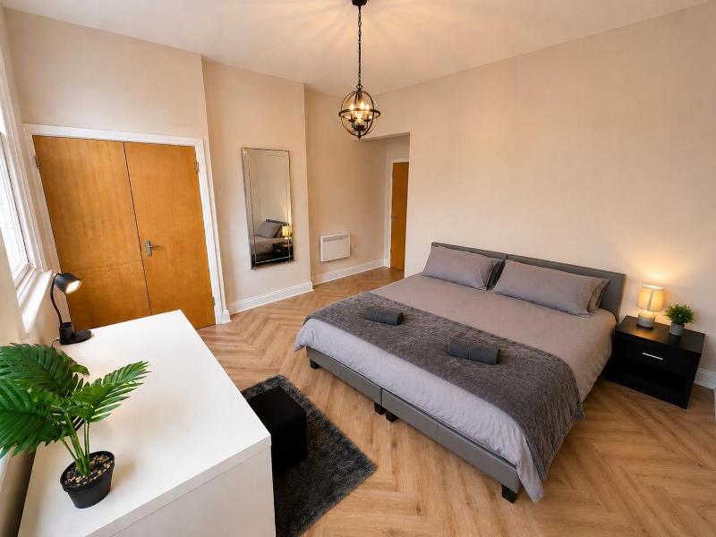 Superb Apartment In The Core Of Brighton - image 15