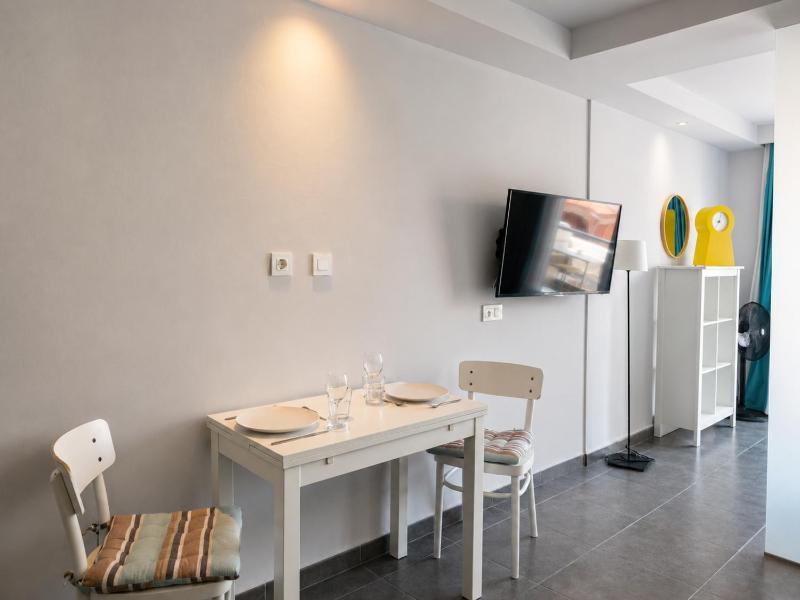 Iriarte 52 Apartments - image 44
