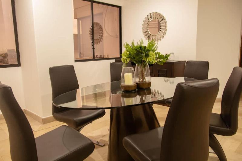 Elegant entire floor with amazing city view - image 6