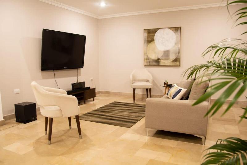 Elegant entire floor with amazing city view - image 12