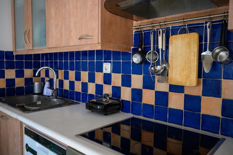 Spacious 2 Bd Balcony Apt in Preveza - image 8