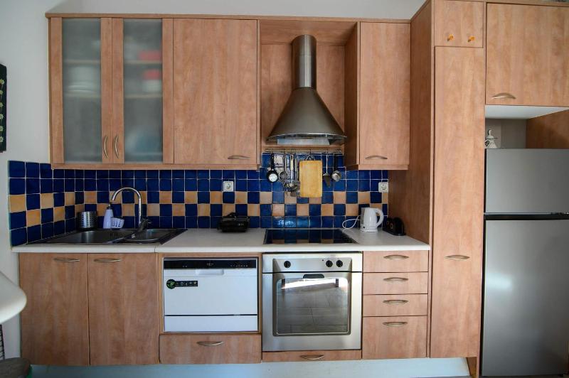 Spacious 2 Bd Balcony Apt in Preveza - image 10