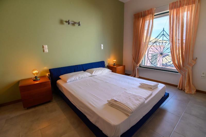 Spacious 2 Bd Balcony Apt in Preveza - image 14