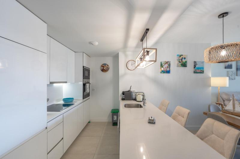 Apartamento Lujo Vistas al Mar - image 6