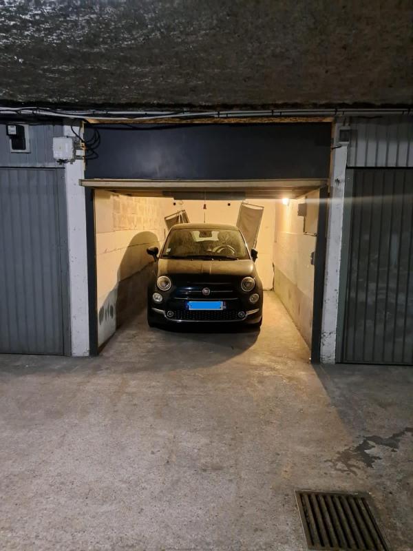 Sleeps 4 - Garage - Swimming Pool - AC - Garden - image 19