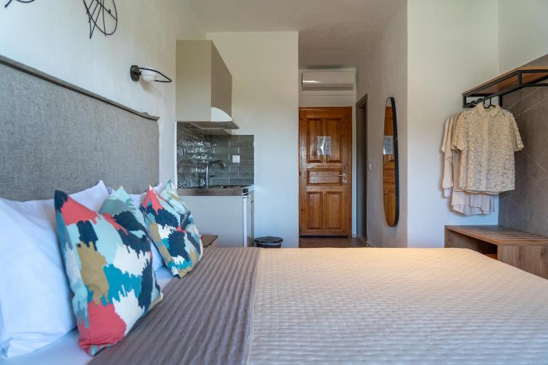 Jimmy's Guest House Skiathos - image 31