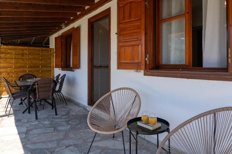 Jimmy's Guest House Skiathos - image 37