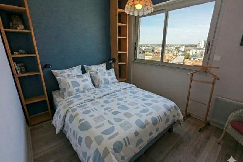 Cozy apartment with sea view - image 16