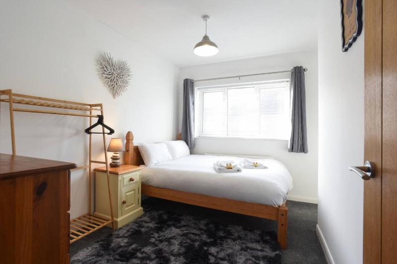 Air Maison - Cosy and Stylish 2Bed Home with Enclosed Garden - image 44