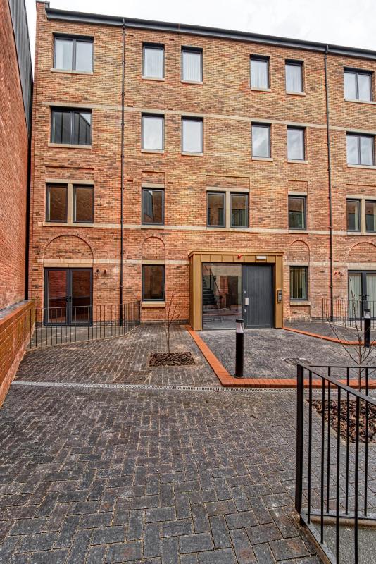 Jewellery Suite Heart of Birmingham City Centre 1-bedroom - image 24