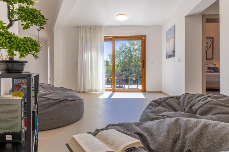 Villa Olive Court Kras - image 47