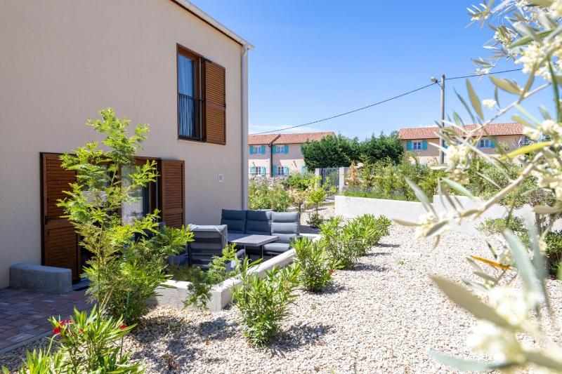 Villa Olive Court Kras - image 29