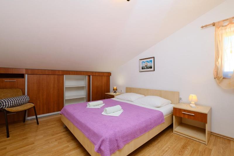 House Prica - image 29