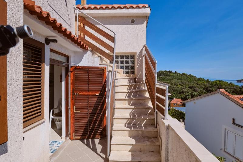House Prica - image 41