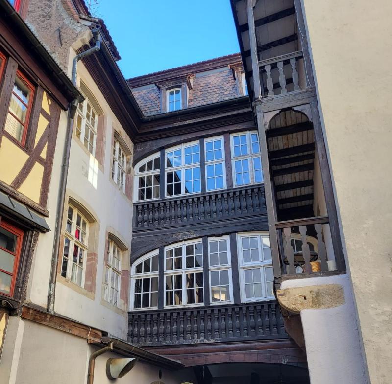 Quiet 2-bdrm flat in central Strasbourg - image 11
