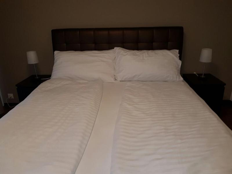 Double Room with Shared Toilet image 3