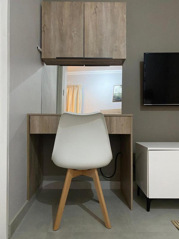 Waterford Executive Apartments- One Bed Studio Apartment - image 3