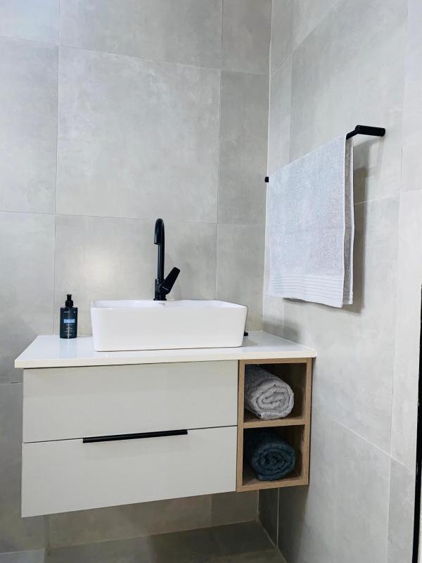 Waterford Executive Apartments- One Bed Studio Apartment - image 9