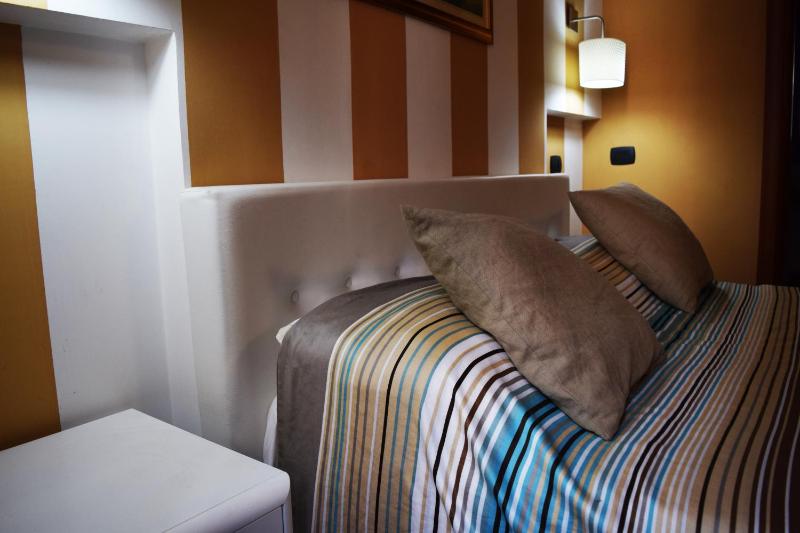 Double or Twin Room image 4