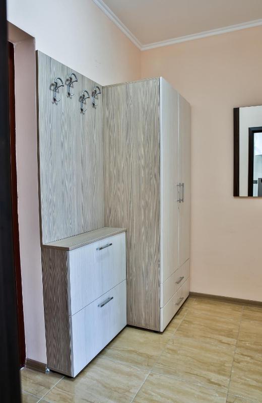 Studio Apartment image 2
